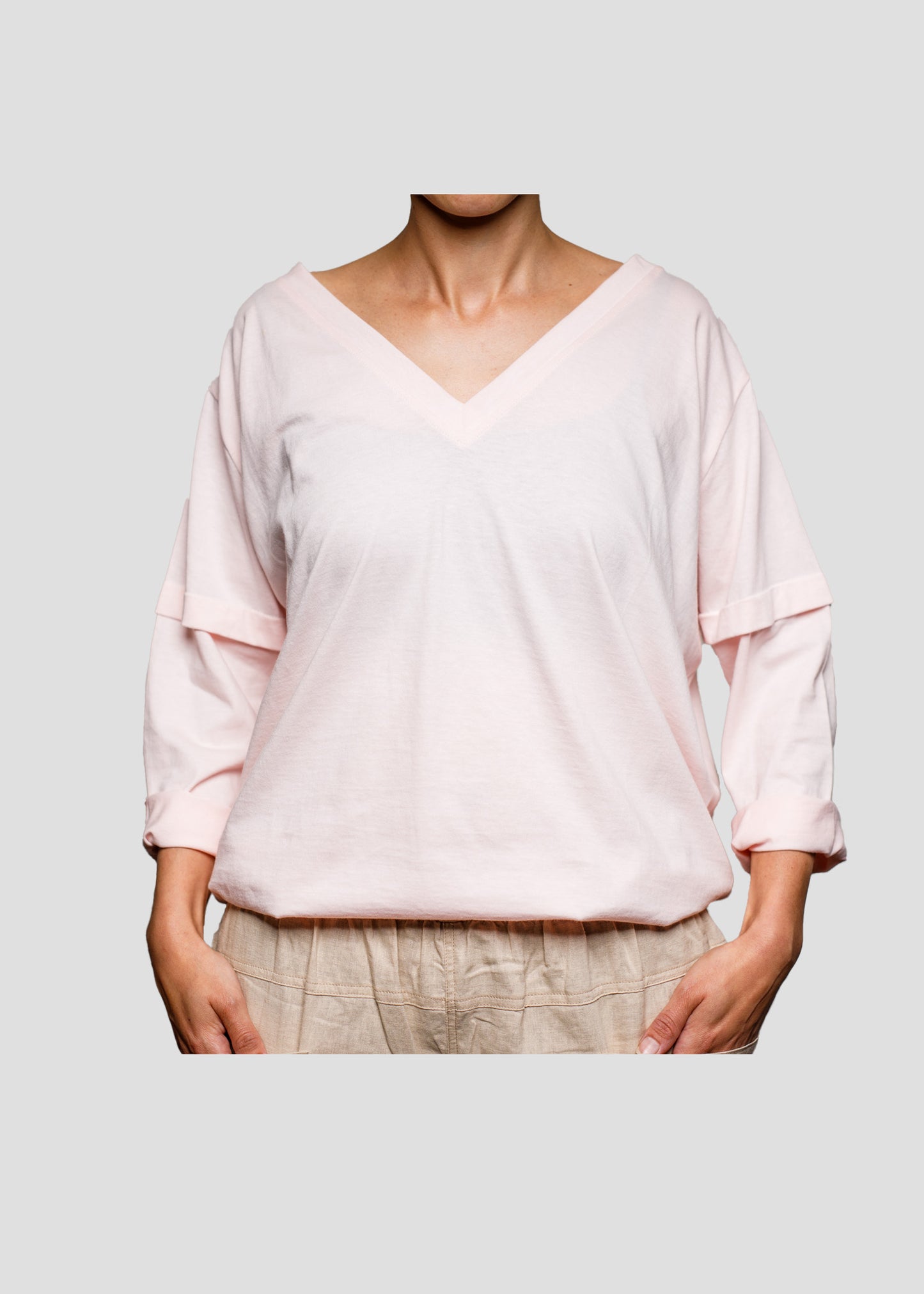OneShu Label - The perfect v-neck tee (Long sleeve)