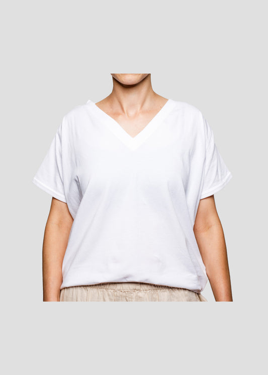 OneShu Label - The perfect v-neck tee (short sleeve)